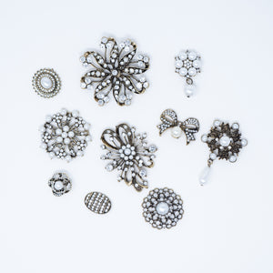Bulk Antique Bronze Brooches and Embellishments with Pearls for Weddings and Crafts