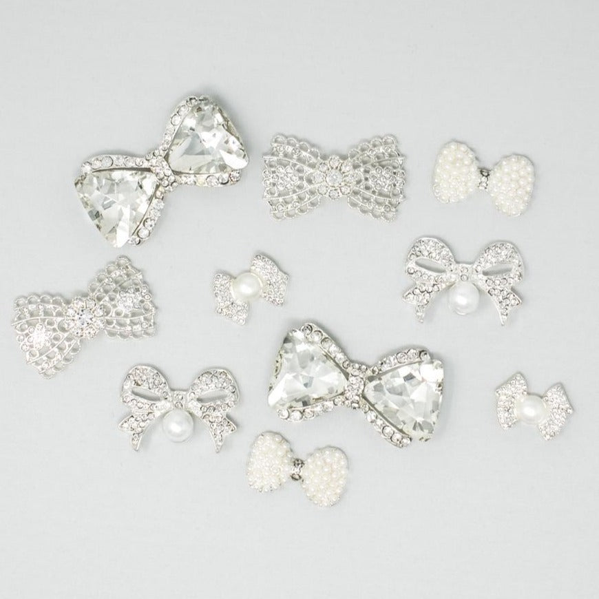 45mm Metallic Silver Bow Bubblegum Beads